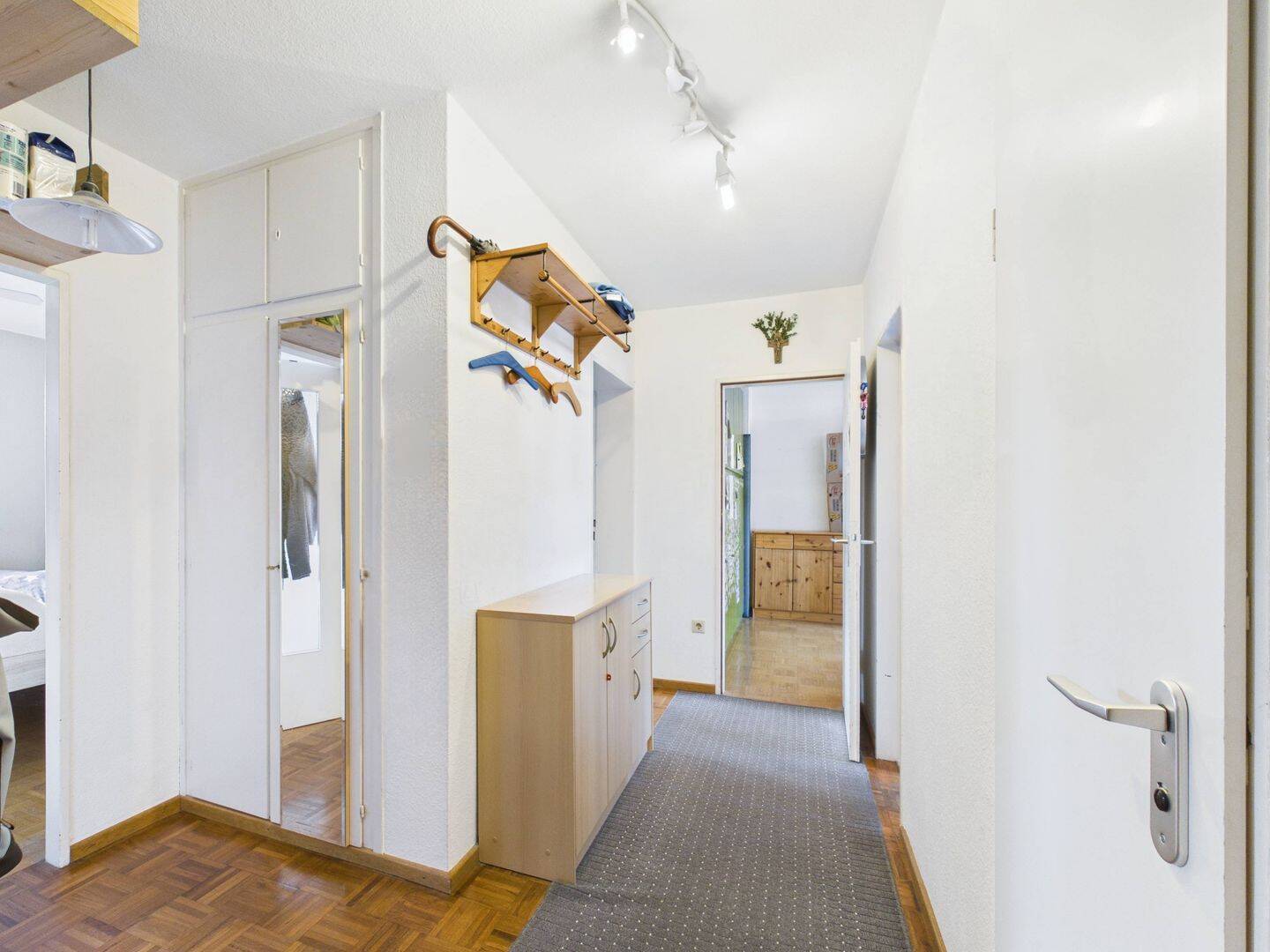 Bezugsfreie 4-Zimmer-Wohnung mit großem Balkon in der Neustadt – 28201 Bremen – Vorschaubild 4