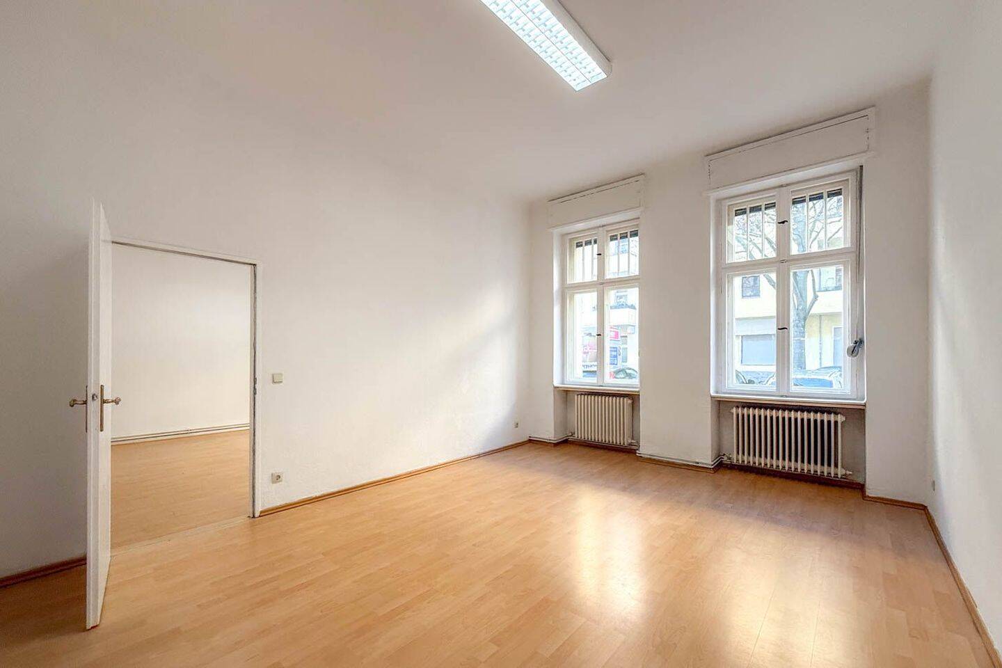 Großzügige 2-Zimmer-Eigentumswohnung, im EG eines charmanten Altbaus. – 13349 Berlin – Vorschaubild 2