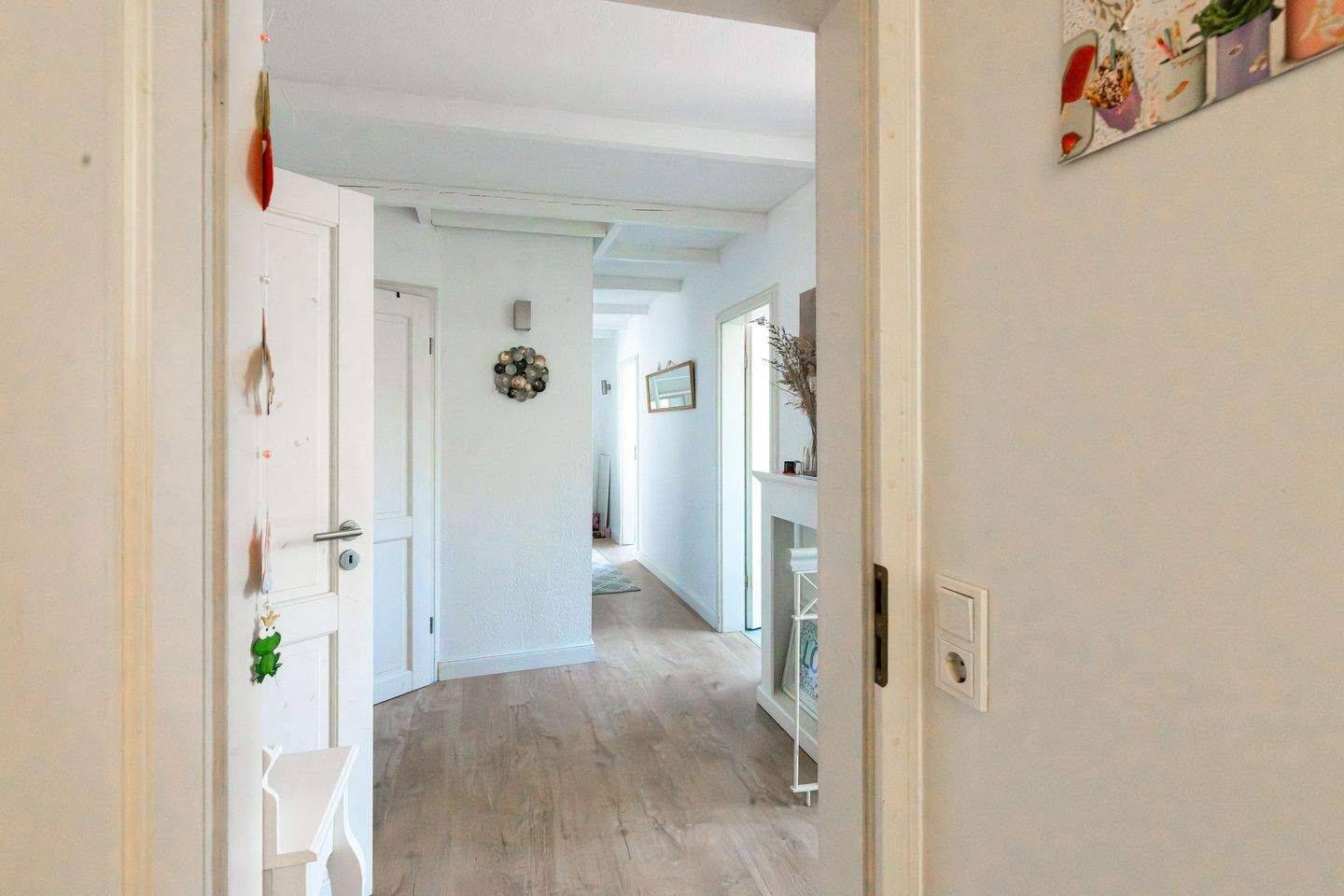 Schwachhausen nähe Heinrich-Heine-Straße – Wohnen auf großzügigen 178 qm in einer der beliebtesten Wohnlagen Bremens ! – 28211 Bremen – Vorschaubild 3