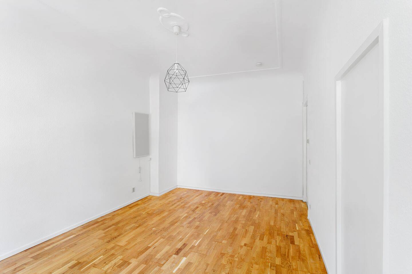 Ossastraße: Frisch renoviert. Gut geschnitten. Neukölln. – 12045 Berlin – Vorschaubild 7