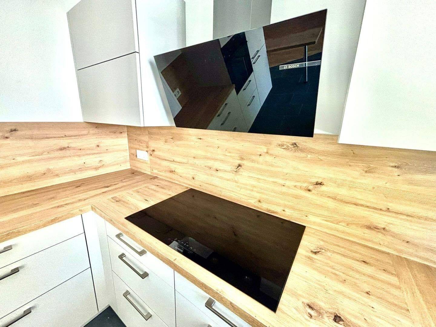 3 Zimmer mit Einbauküche, Tageslichbad, Gäste-WC, Keller und Lift – 65203 Wiesbaden – Vorschaubild 7