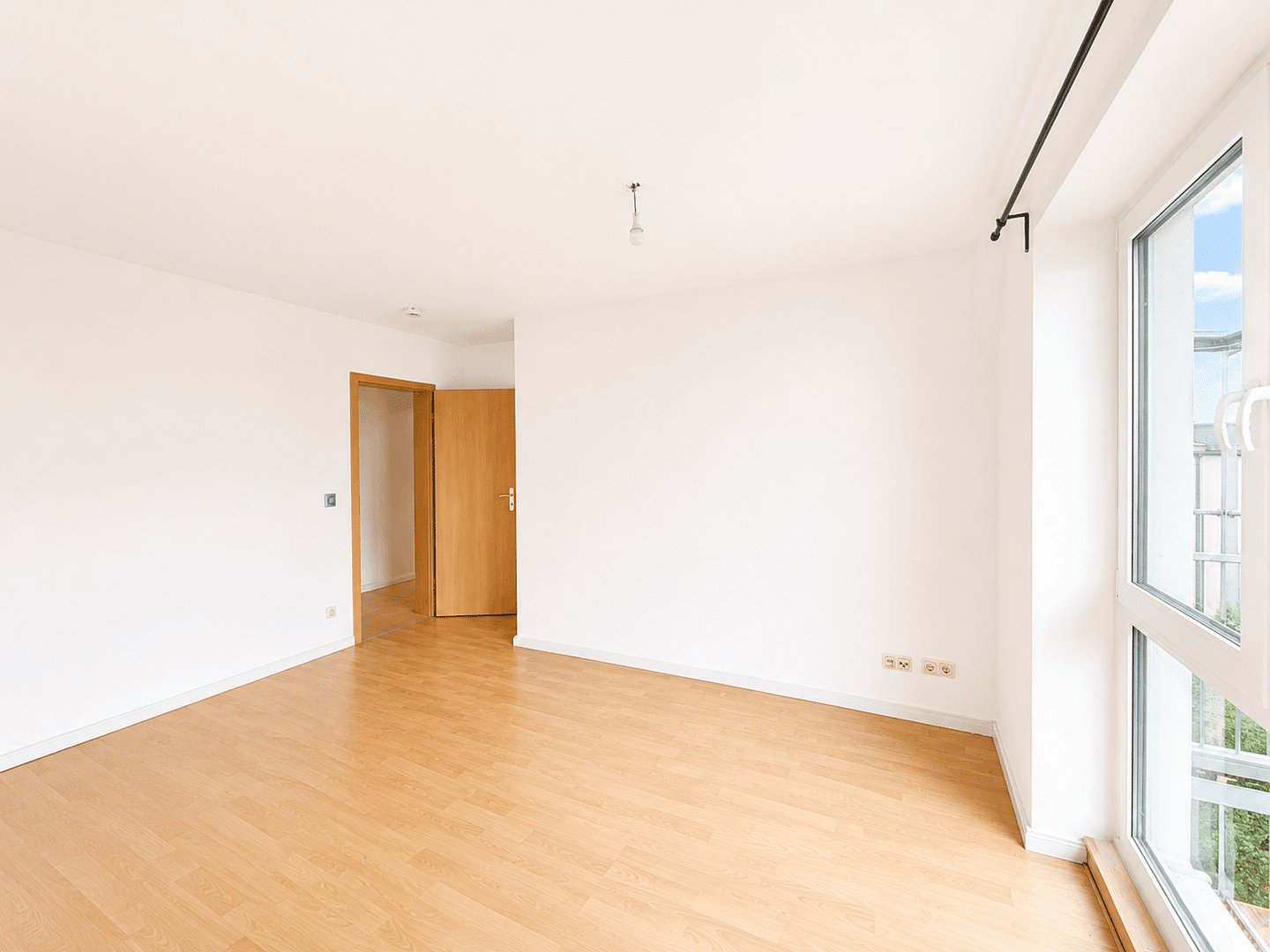 3-Raum Wohnung in Uni-Nähe mit WG-Potenzial – 18057 Rostock – Vorschaubild 2