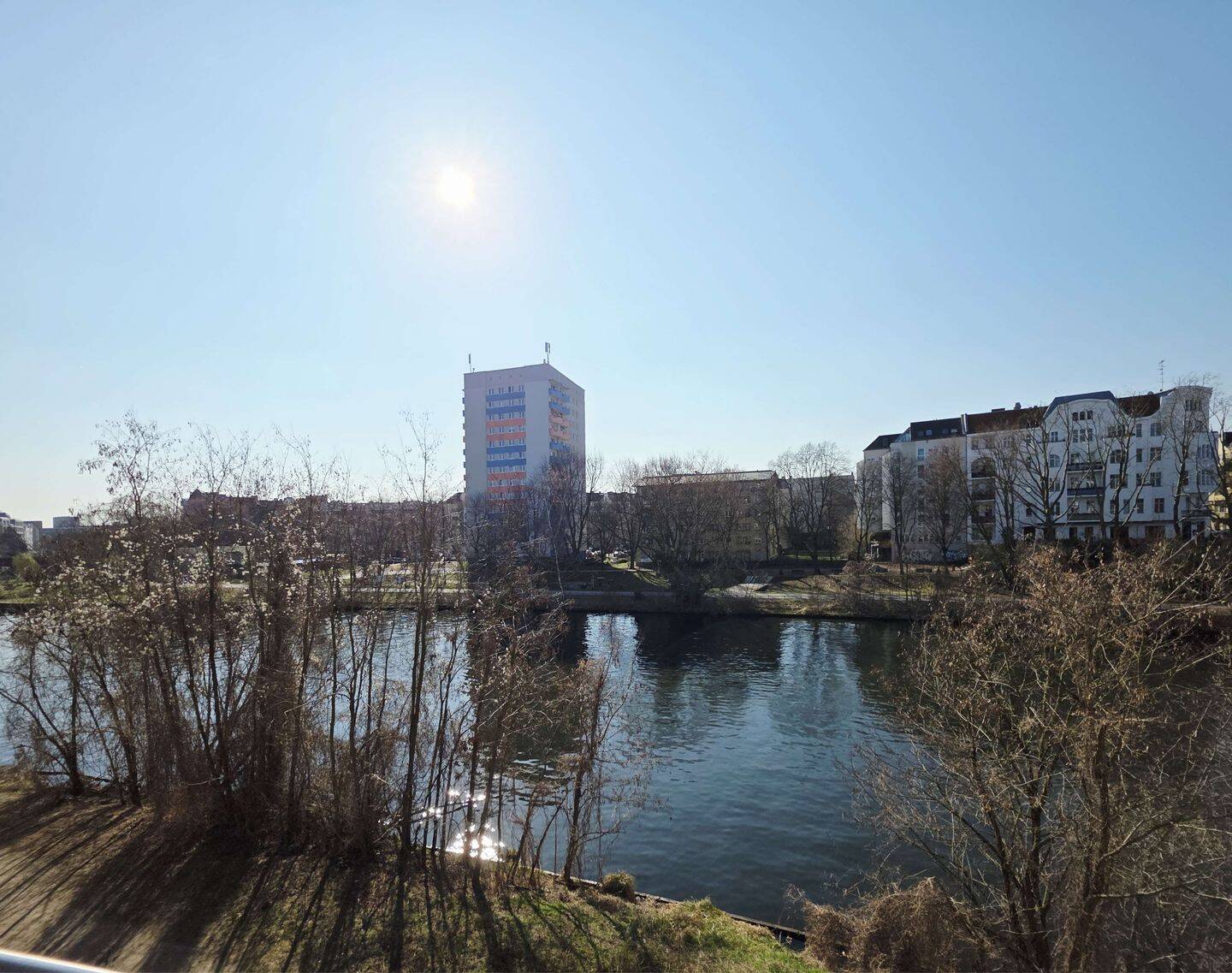 Freie, barrierefreie 3-Zimmer-Wohnung mit Wasserblick, EBK, Fußbodenheizung, Lift und TG! – 10589 Berlin – Vorschaubild 12