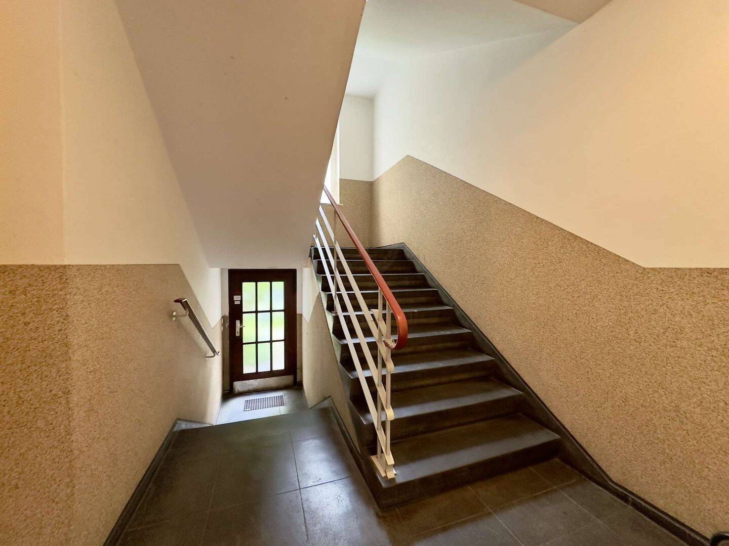 Bezugsfrei! Helle 4 Zimmerwohnung in bester Lage – 10589 Berlin – Vorschaubild 10