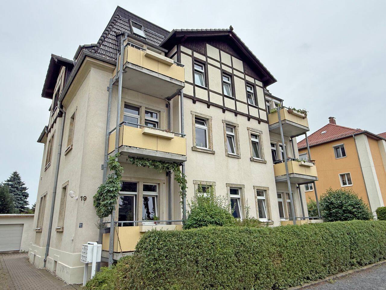 NEU – Einziehen oder sofort vermieten – hochwertig renovierte Wohnung mit Balkon in ruhiger, grüner Lage – 1279 Dresden – Vorschaubild 3