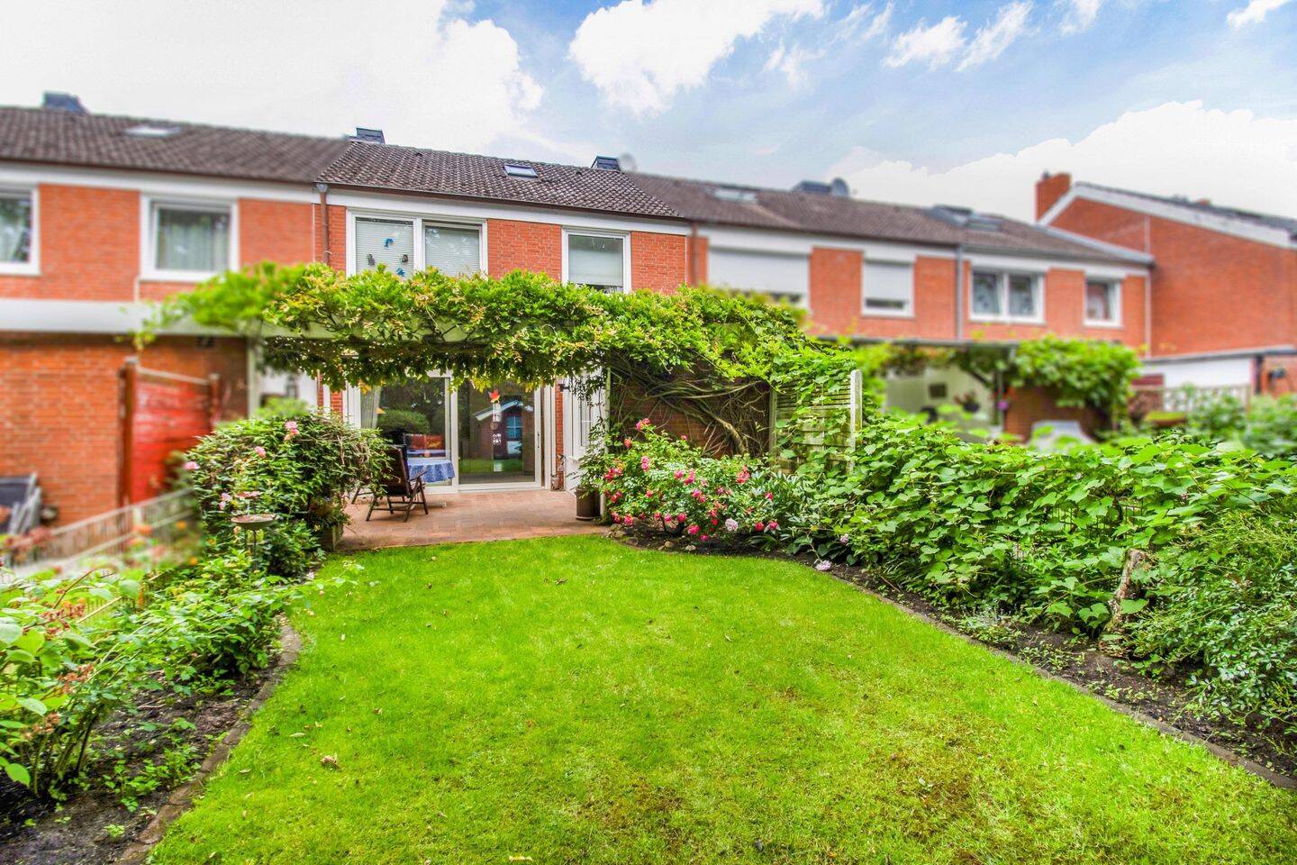 Ein Zuhause zum Ankommen: Großzügiges Familienparadies mit traumhaftem Garten in Kattenturm – 28277 Bremen – Vorschaubild 2