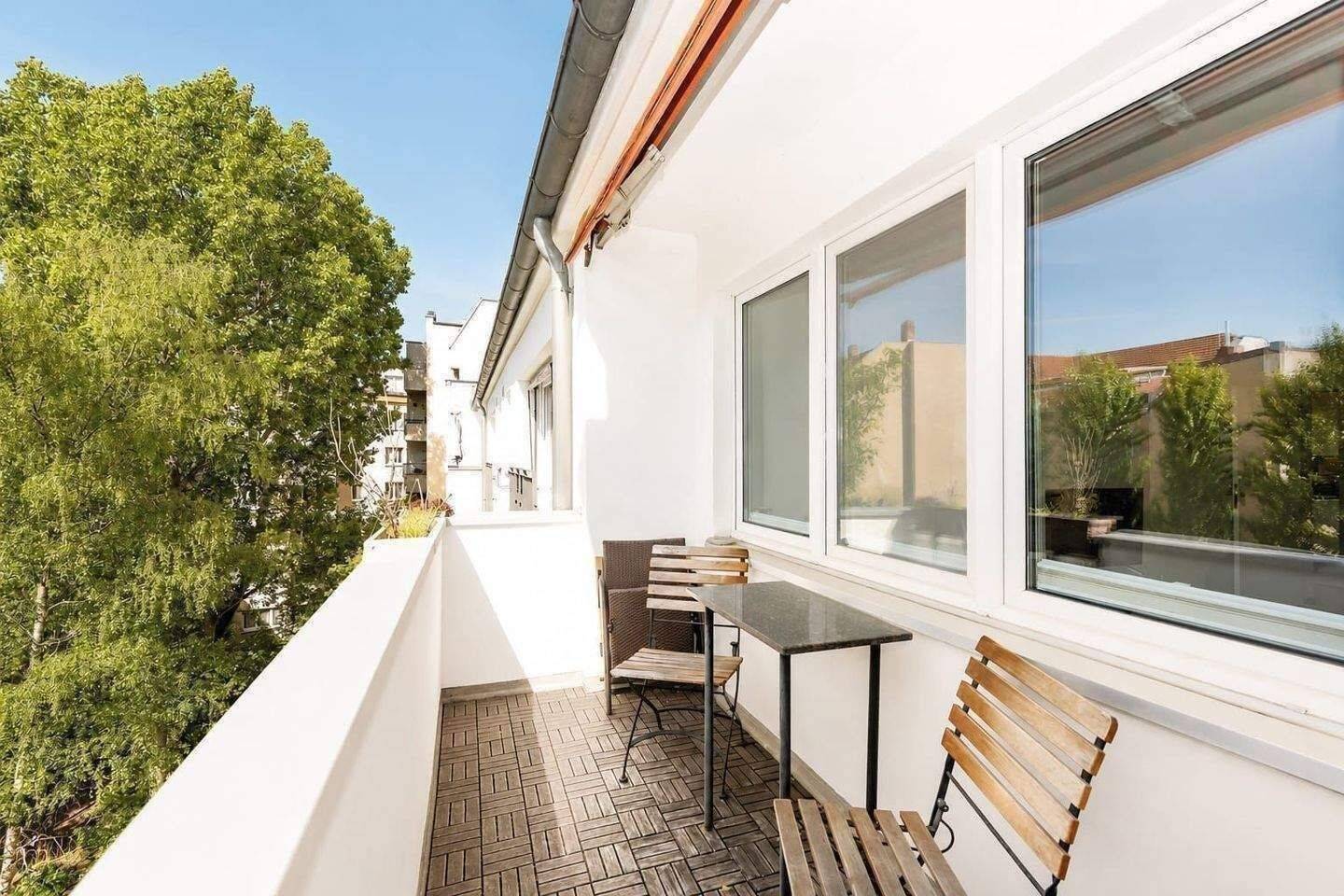 Bezugsfreie 2 Zimmer Doppelbalkon Wohnung provisionsfrei dicht Kudamm zu verkaufen – 10707 Berlin – Vorschaubild 3