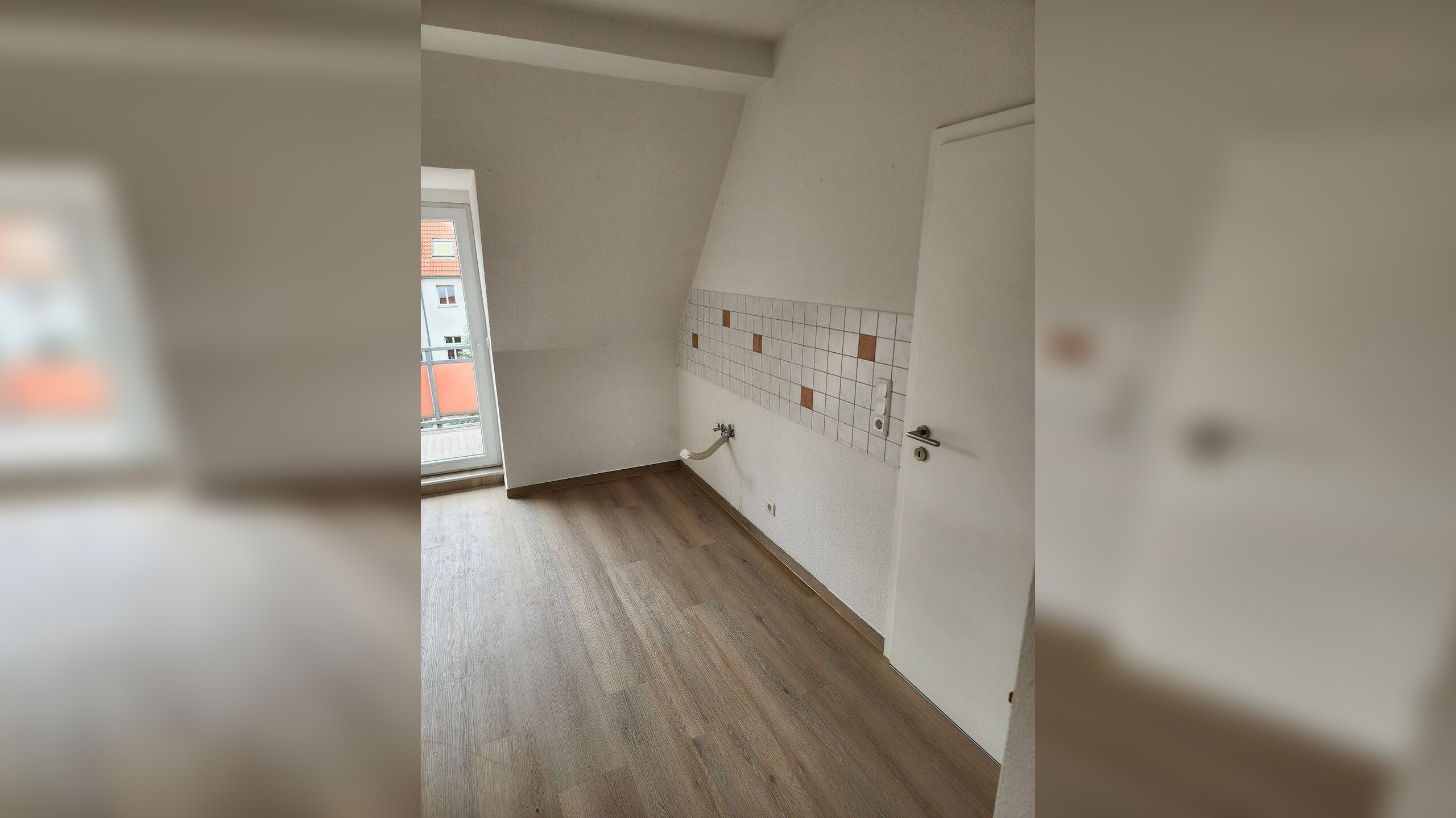gemütliche 2 Raum Wohnung mit Balkon und Spitzboden – 99092 Erfurt – Vorschaubild 5