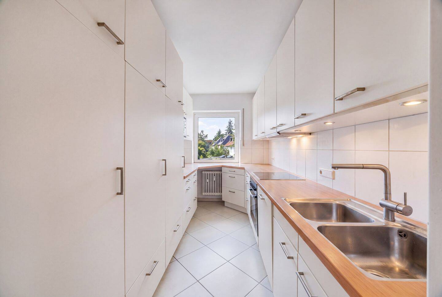 Großzügige 4-Zimmerwohnung mit viel Potenzial und 2 Balkonen – 80686 München – Vorschaubild 2