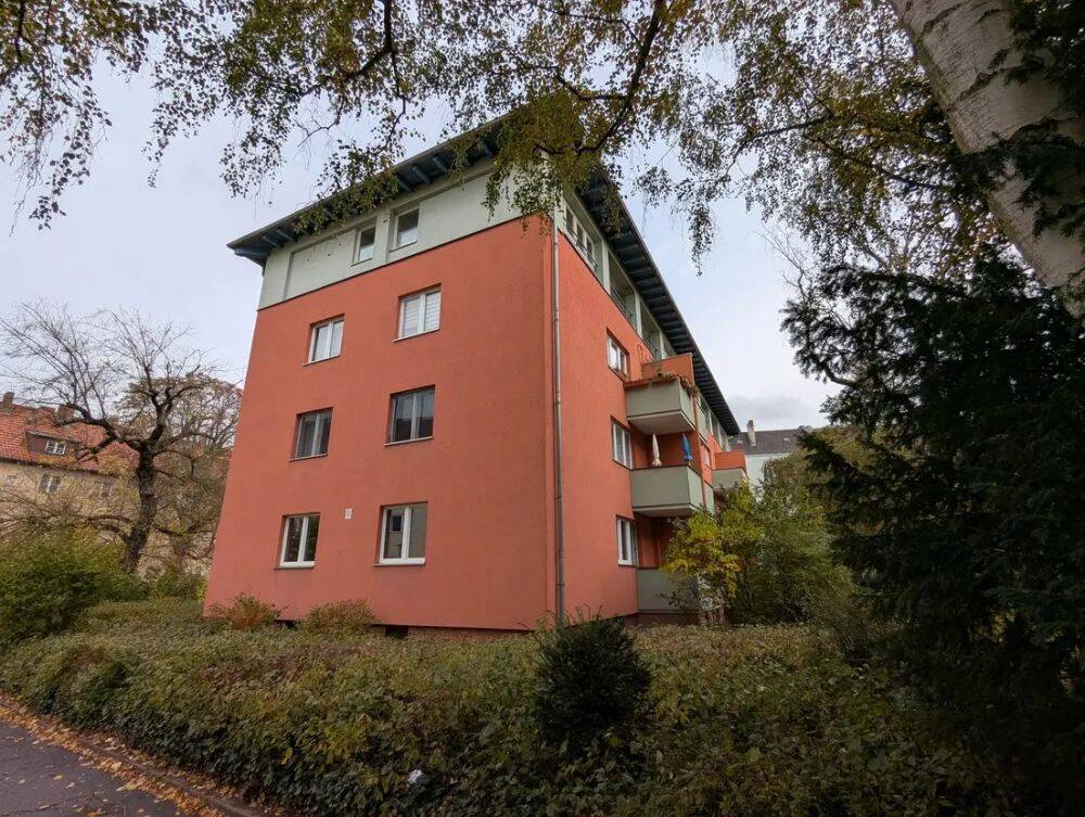 Helle, ruhige 3-Zimmer-Wohnung mit Balkon, Einbauküche und eigenem Stellplatz – bezugsfrei in Reinickendorf – 13407 Berlin – Vorschaubild 2