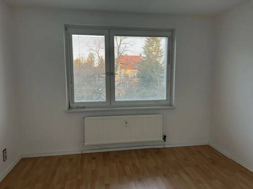 Frisch renovierte 3-Zimmer-Wohnung mit Balkon/Loggia & Tiefgarage in Berlin-Lankwitz – 12247 Berlin – Vorschaubild 5