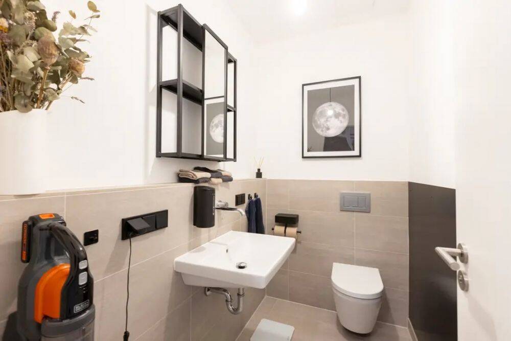 Stylische,neuwertige 4-Zimmer-Maisonette-Wohnung in Berlin-Mitte, Top Location, ruhige Wohnanlage – 10179 Berlin – Vorschaubild 6