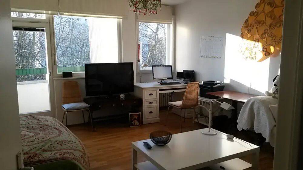Bezugsfreie-helle 2-Zimmer-Wohnung mit Balkon zur Sonnenseite, direkt am Park gelegen – 10961 Berlin – Vorschaubild 3