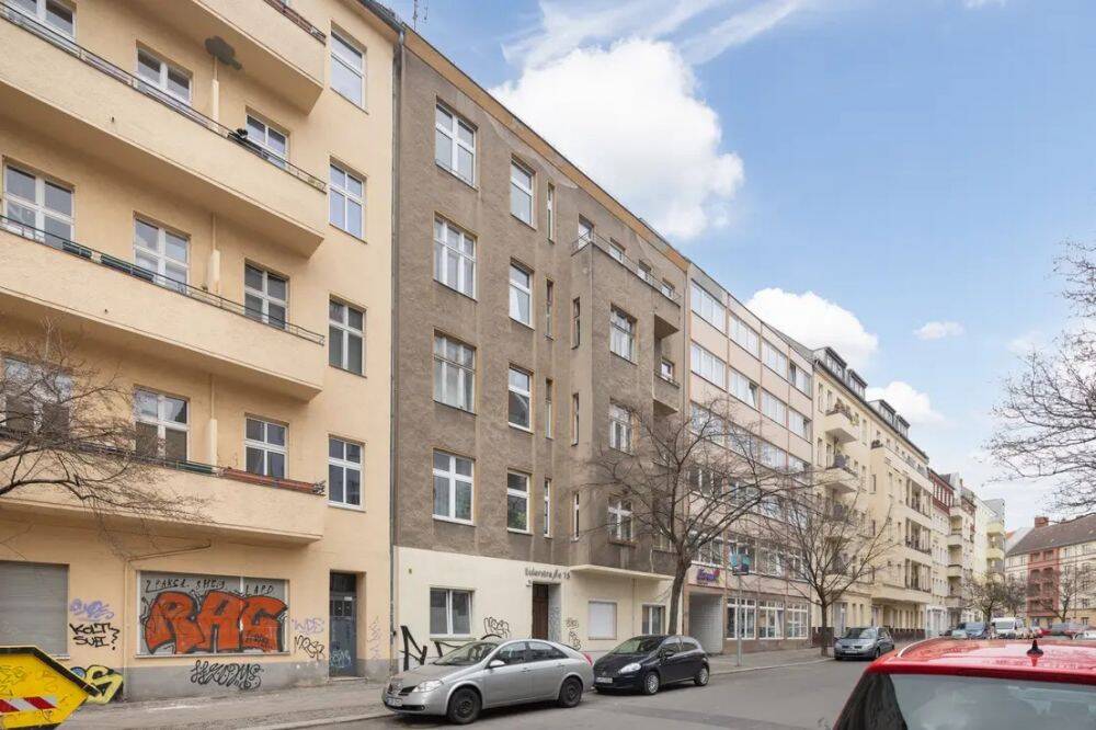 Sanierte 2-Zimmer-Wohnung in einem schönen Berliner-Altbau, neue Ausstattungen, neue Einbauküche, voll möbliert – 13357 Berlin – Vorschaubild 3