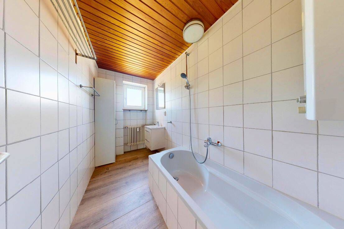 ** Äußerst attraktive 4ZKB Eigentumswohnung mit durchdachtem Grundriss und Balkon in City Lage ** – 85053 Ingolstadt – Vorschaubild 5