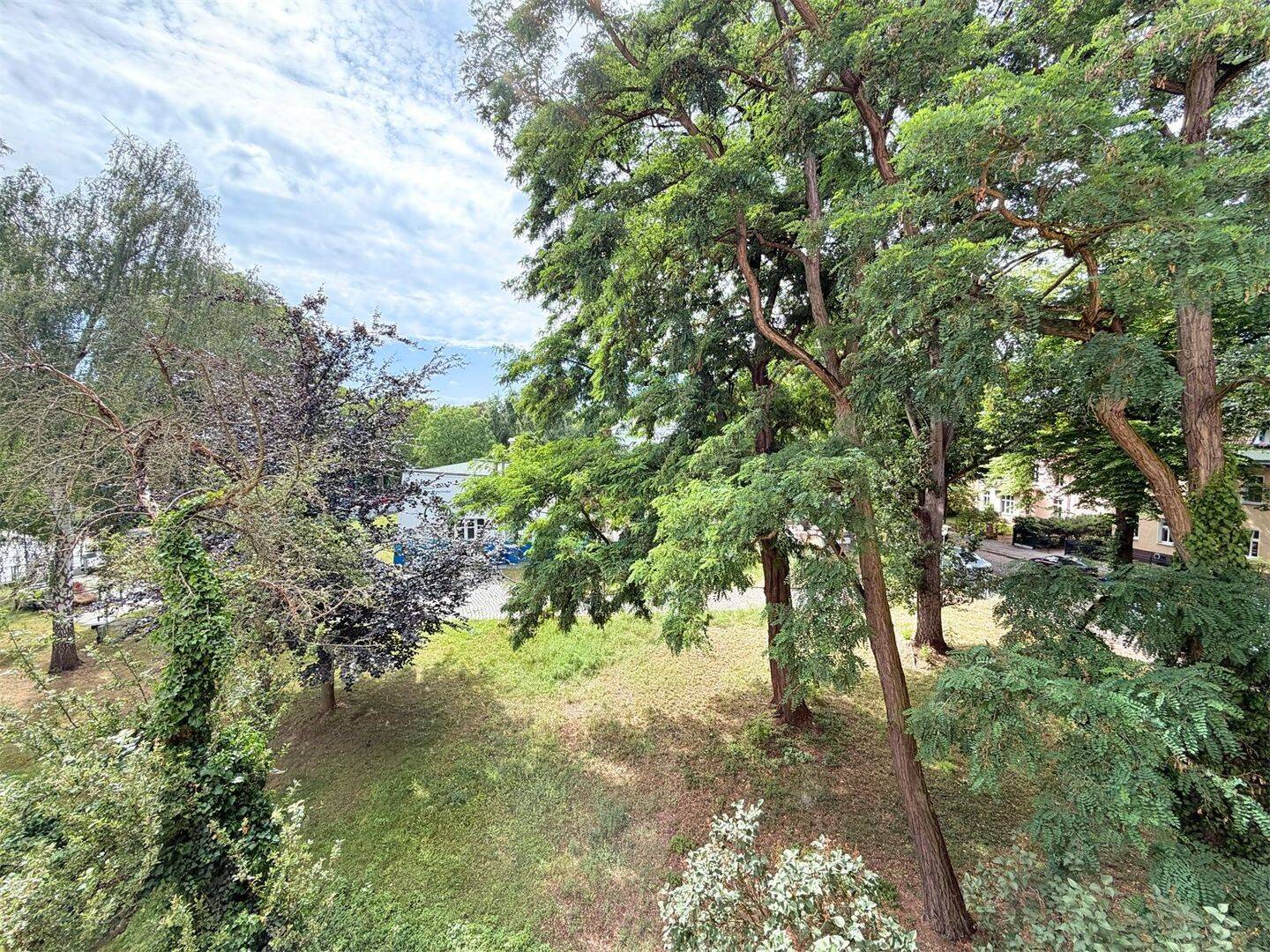 Großzügige, helle 4-Zimmer-Wohnung – 2 Bäder, 2 Balkone, ruhige Lage mit Blick ins Grüne – 12105 Berlin – Vorschaubild 6