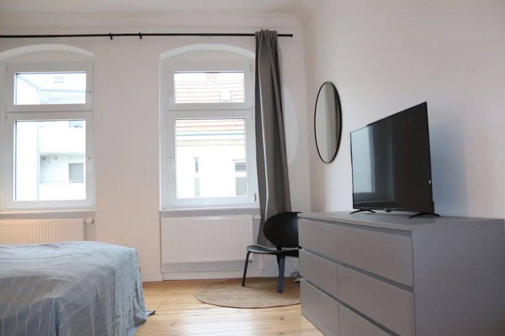Sanierte 2-Zimmer-Wohnung in einem schönen Berliner-Altbau, neue Ausstattungen, neue Einbauküche, voll möbliert – 13357 Berlin – Vorschaubild 6