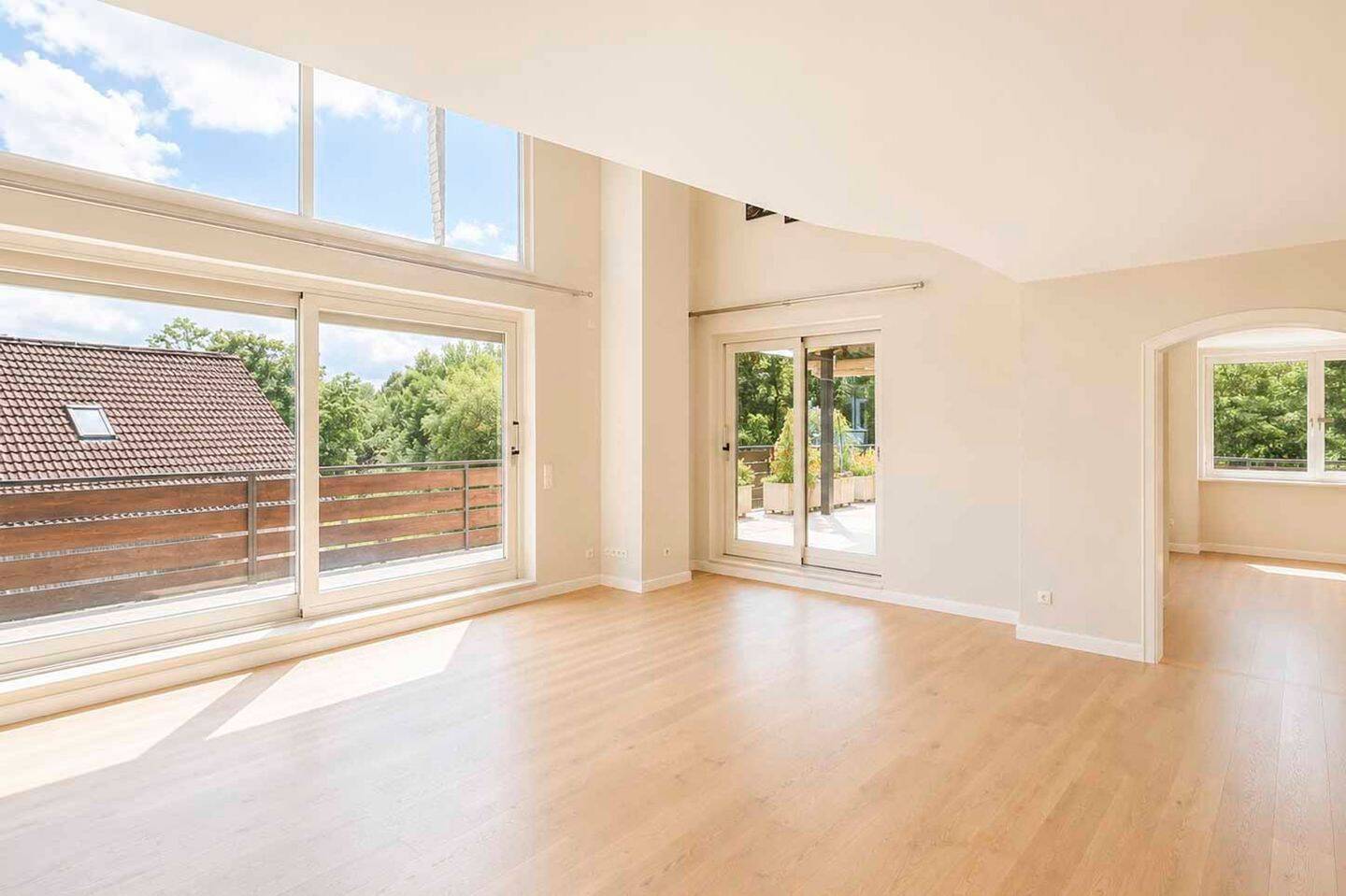 Super Luxuriöses Penthouse über 2 Etagen und exklusiven Ausstattungsdetails – 81247 München – Vorschaubild 2