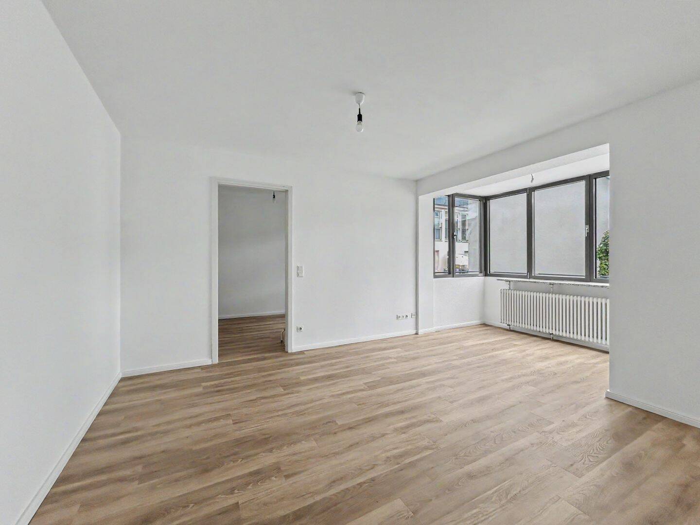 Bezugsfrei für Eigennutzer: Top geschnittene 2-Zimmer-Wohnung mit Balkon im Europaviertel in Berlin – 10115 Berlin – Vorschaubild 7