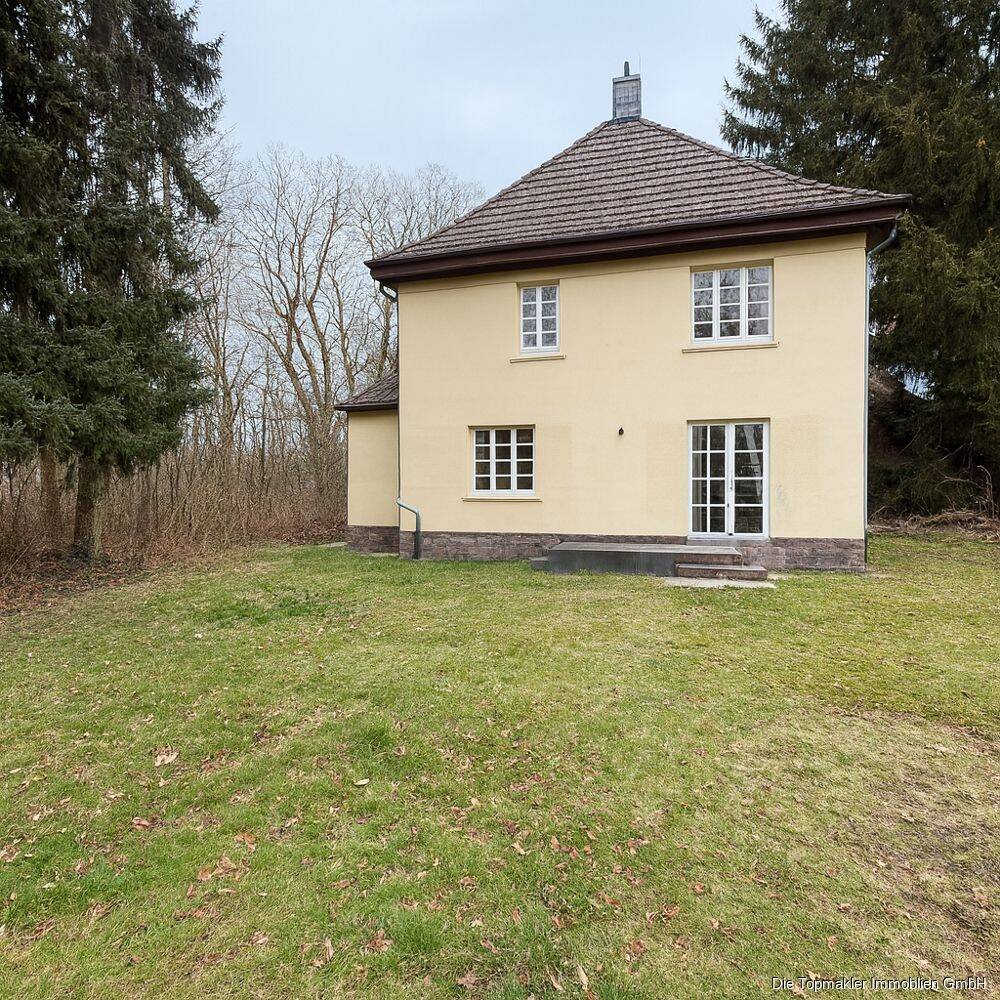 Großes Einfamilienhaus mit viel Potenzial, 37671 Höxter