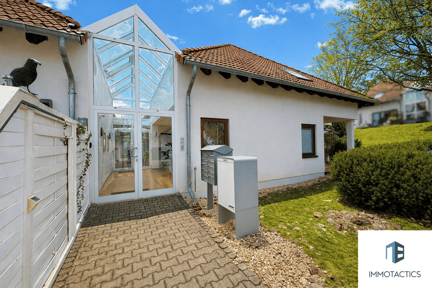 2,5-Zimmer-Erdgeschosswohnung mit überdachter Terrasse, Stellplatz und Kellerfläche in Stromberg, 55442 Stromberg