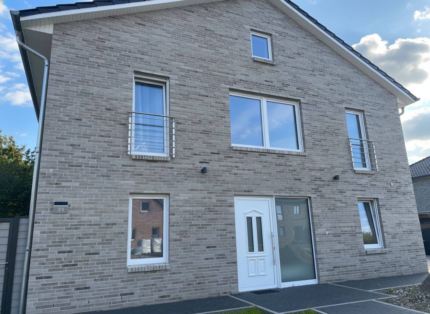 Moderne Stadtvilla mit Sauna und PV-Anlage in Hohn – energieeffizient und möbliert, 24806 Bargstall