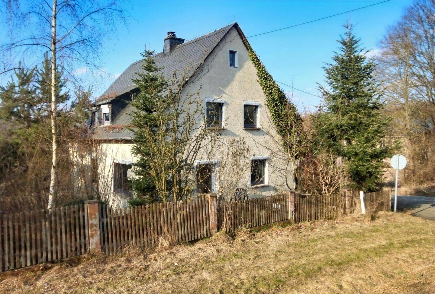 Einfamilienhaus mit großem Garten, Kamin und Gestaltungspotenzial in ländlicher Lage, 95180 Berg