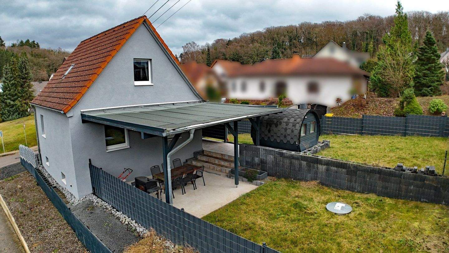 Erholsames Wohnen am Laacher See – Ihr neues Ferienhaus oder Zuhause erwartet Sie!, 56653 Glees
