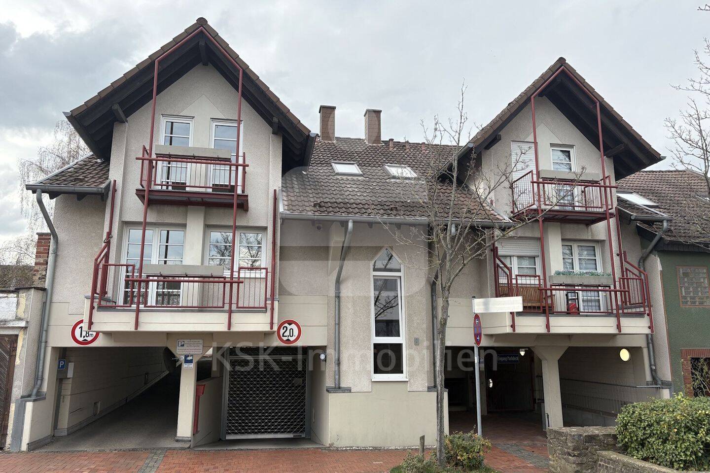 Außergewöhnliche Wohnung mit drei Balkonen., 53359 Rheinbach