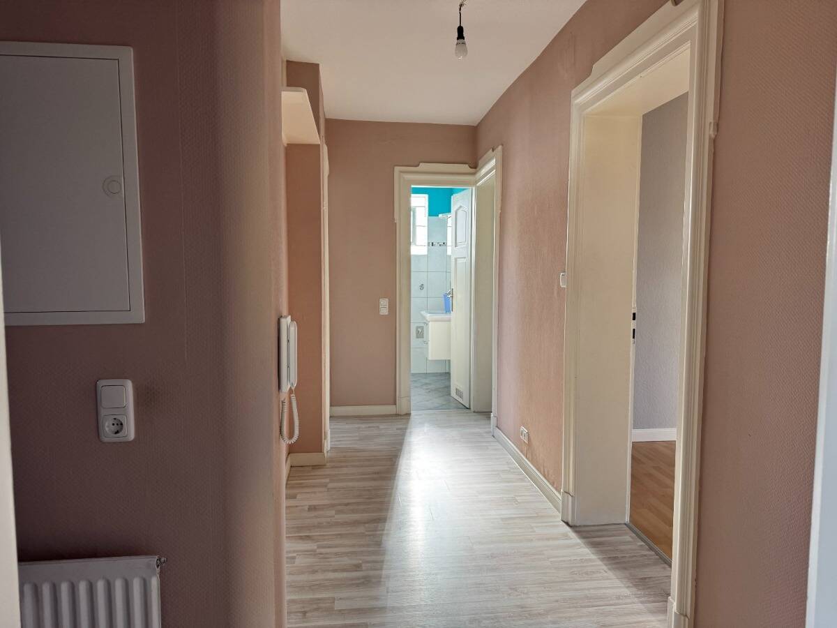 Altbauflair – 4-Zimmer-Wohnung mit Süd-Balkon, Garten und Garage in Ansbach zu verkaufen, 91522 Ansbach