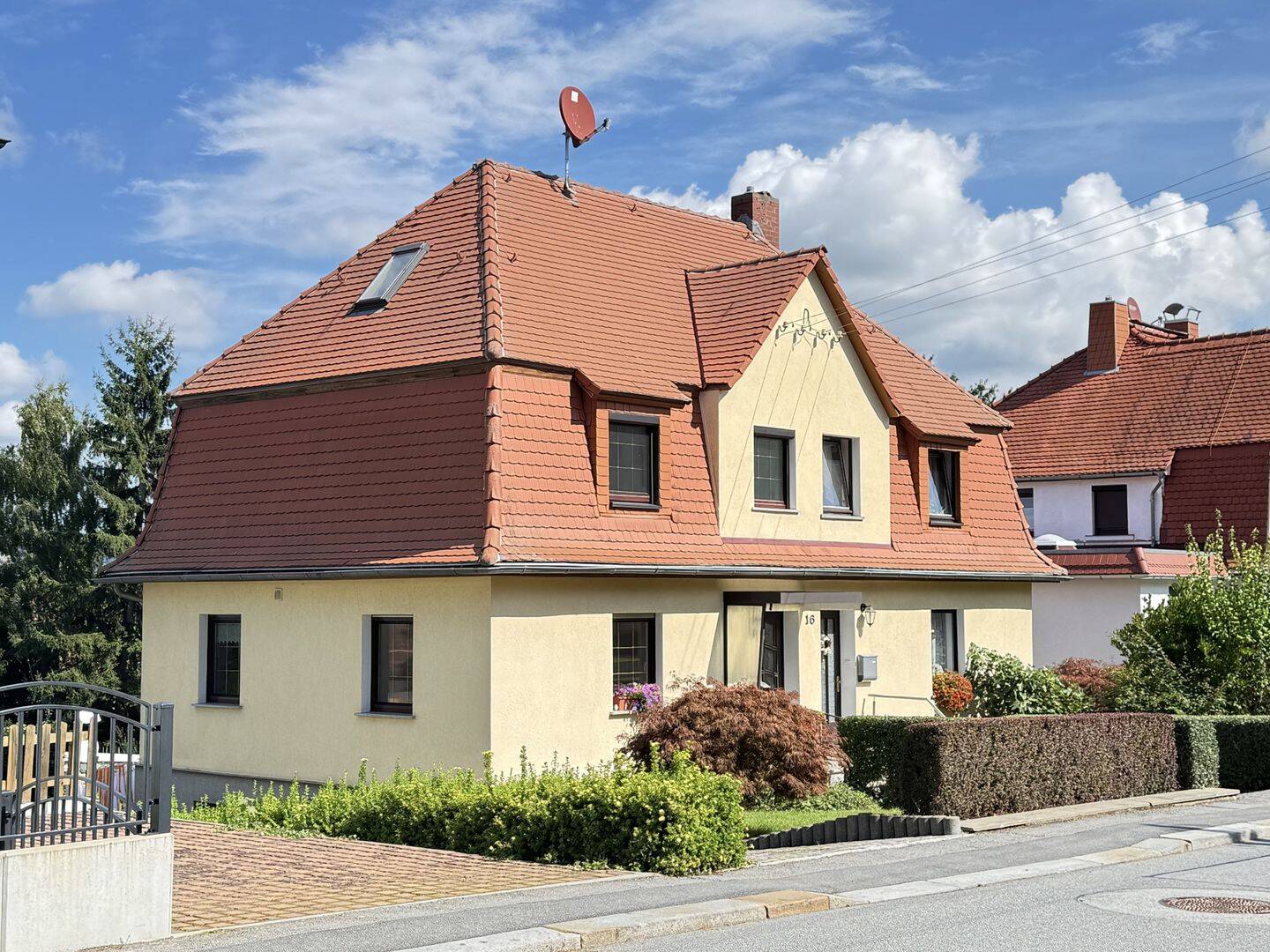 Sehr schöne Doppelhaushälfte, Einrichtung fast alles neu, 2681 Schirgiswalde-Kirschau