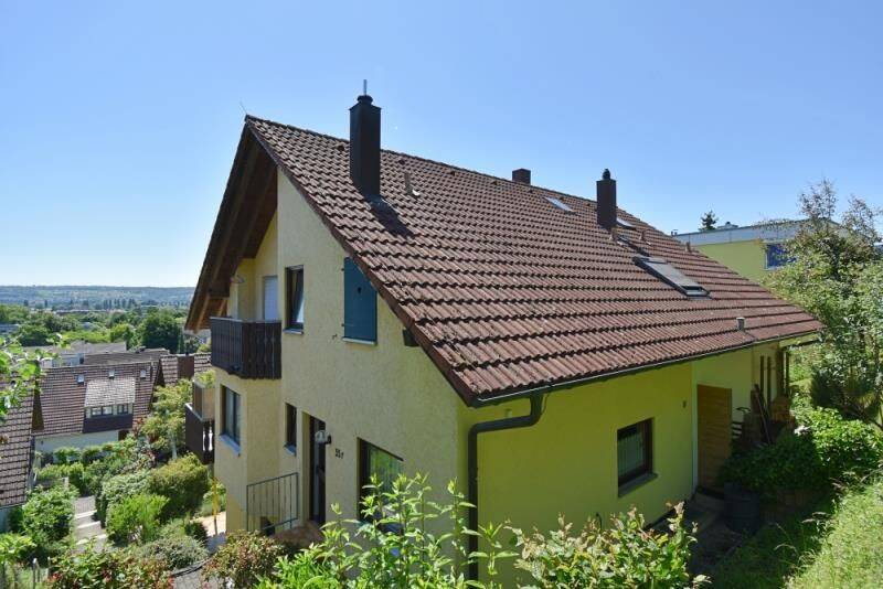 Gepflegte Doppelhaushälfte mit Weit- und Alpenblick in bester Südhanglage von Konstanz-Fürstenberg, 78464 Konstanz