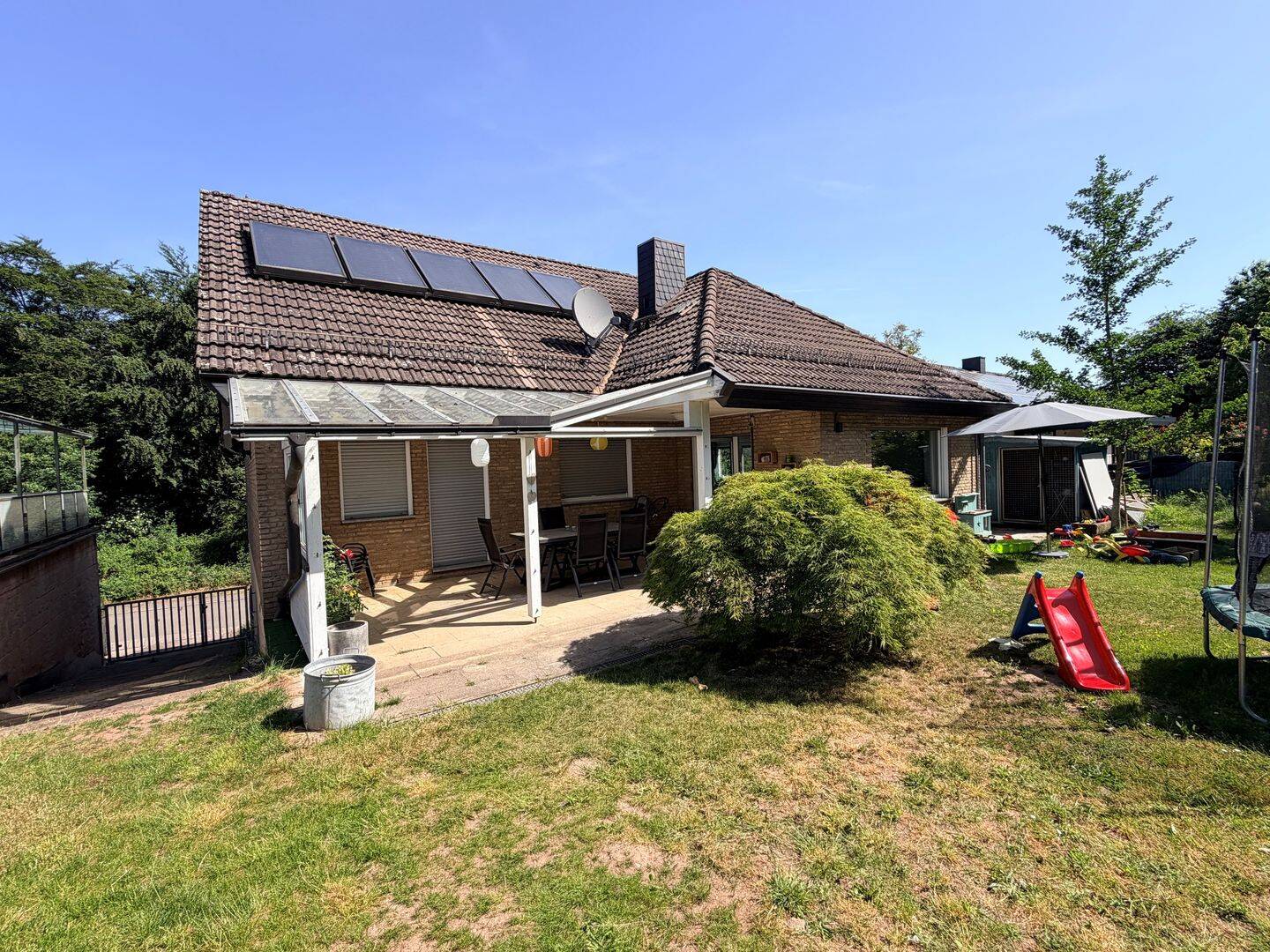 Großzügiges Einfamilienhaus mit ELW in Bechhofen, 66894 Bechhofen