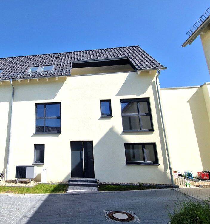 Schönes Reihenendhaus mit Dachloggia zu vermieten!, 4288 Leipzig (Holzhausen Liebertwolkwitz)