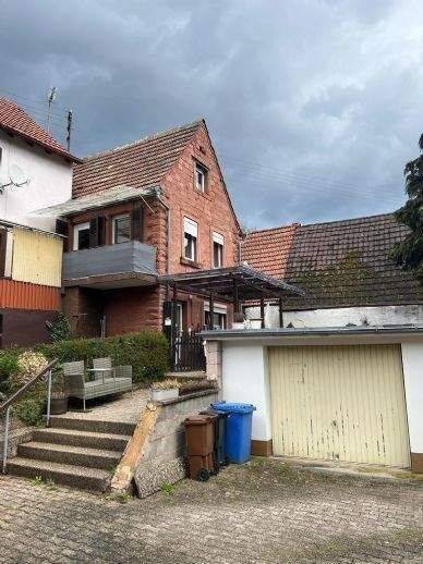 Kleines Einfamilienhaus – auch als Ferienhaus interessant – in ruhiger und idyllischer Lage in Lug, 76848 Lug