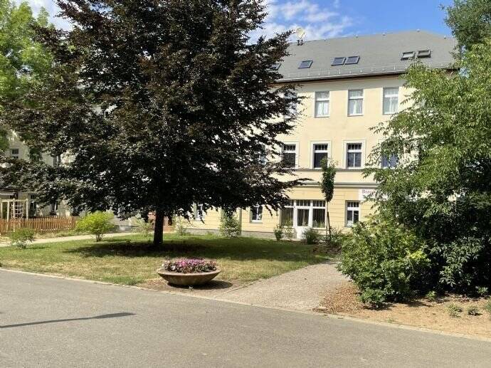 3-Raum-Wohnung (ca. 50 m²), renovierungsbedürftig – WG-geeignet, ruhige Lage am Johannisplatz, Glauchau (1. Obergeschoss) !, 8371 Glauchau