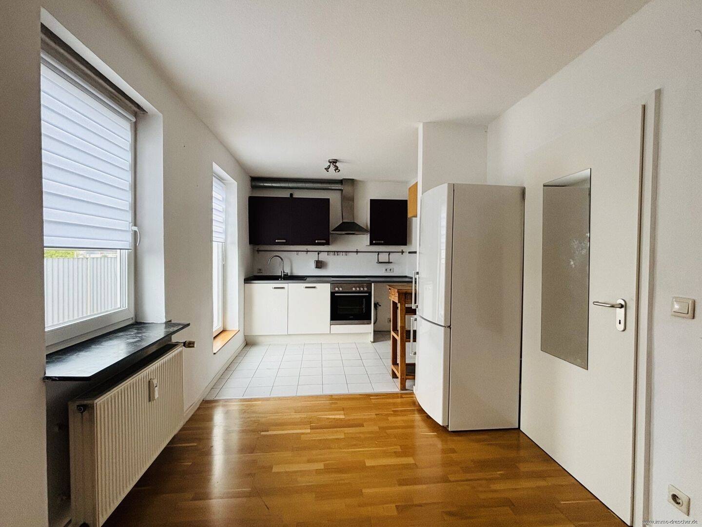 Gepflegte Penthouse Wohnung mit Terrasse, PKW Stellplatz, Aufzug – Alt-Saarbrücken, 66117 Saarbrücken