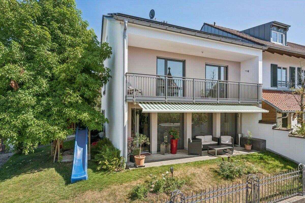 Doppelhaushälfte in Mering – 2015 energetisch saniert, mit Photovoltaik und Batteriespeicher, 86415 Mering