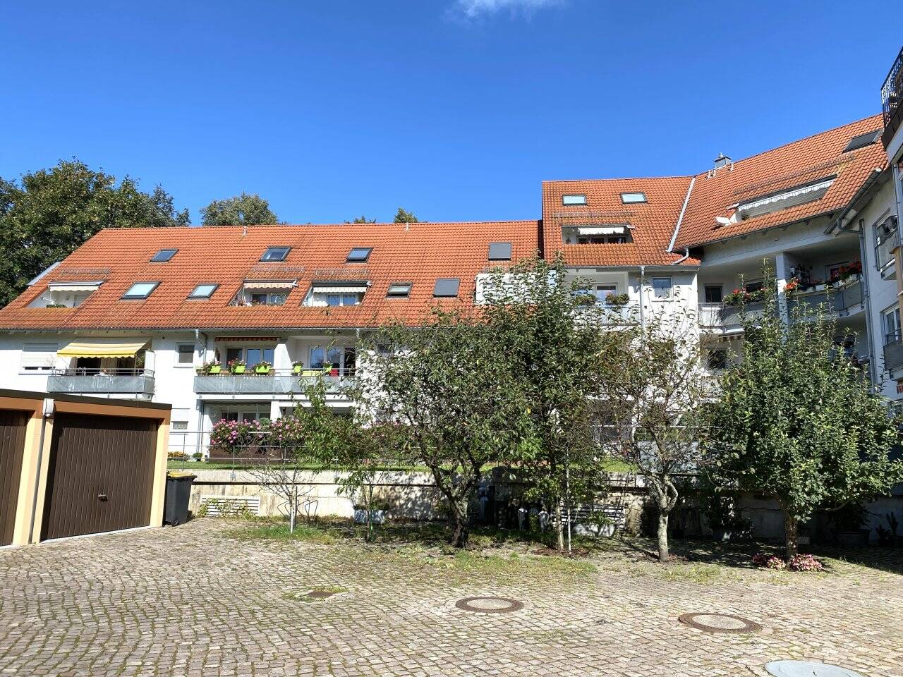 Großzügige 3,5-Zimmer-Maisonettewohnung mit Loggia, TG-Stpl. und 2 Stpl. in Zwickau!, 8056 Zwickau