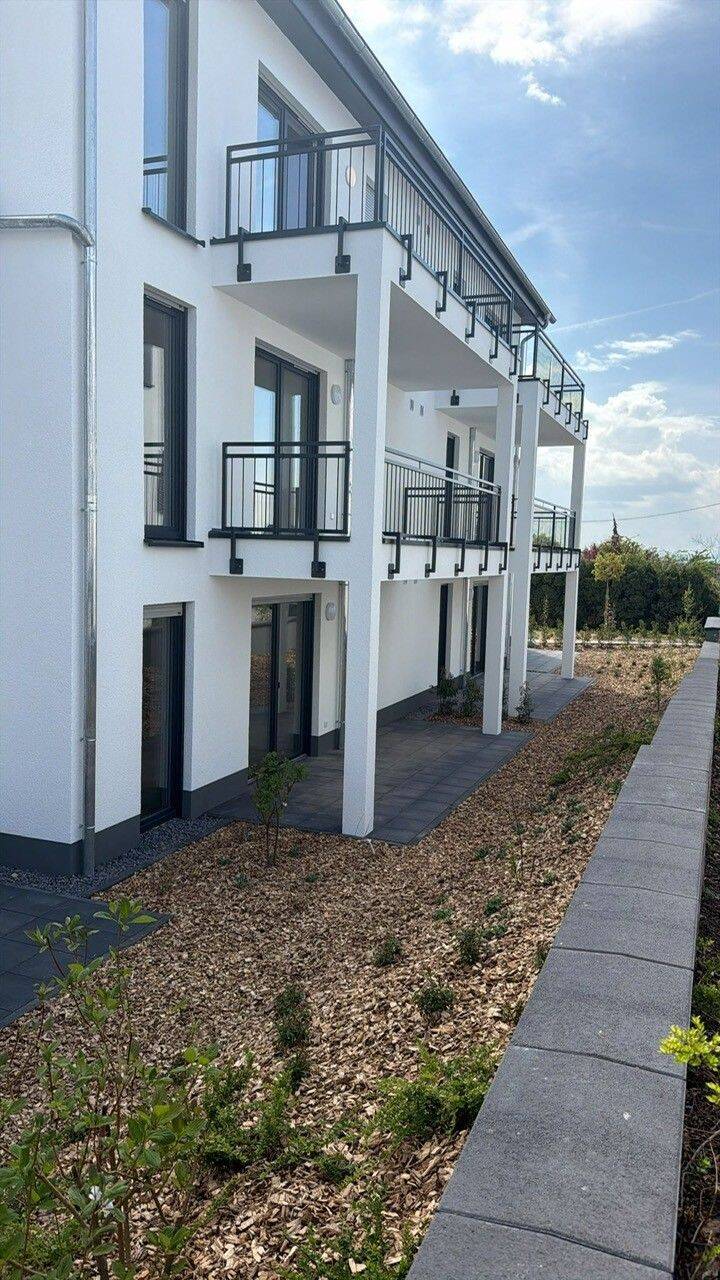 Nur für FAMILIEN mit 3 Personen-Gut gelegene Wohnung – ca. 70qm,3 ZKB mit Balkon/ Stellplatz und vielen Vorteilen!, 56751 Polch