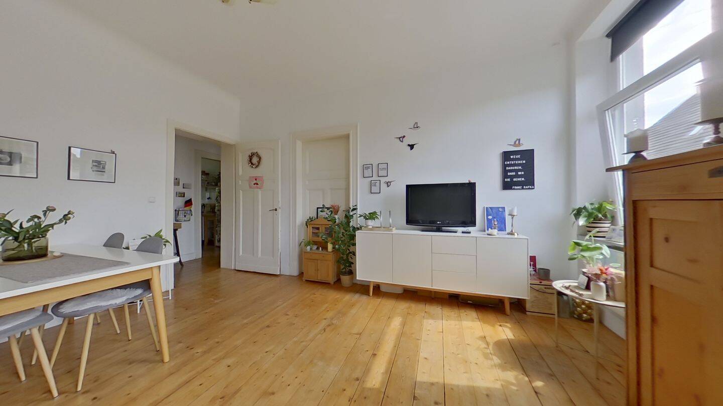 helle attraktive 4-Zimmer-Wohnung mit zwei Balkonen in Wuppertal-Barmen, 42281 Wuppertal (Barmen)