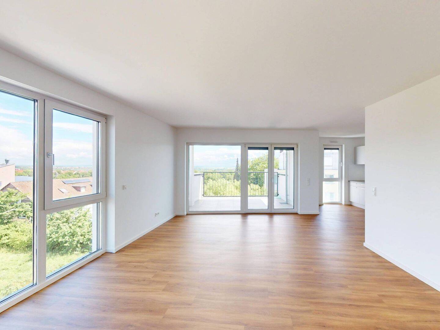 Platz & Komfort, gepaart mit modernem Design: Exklusive 3-Zimmer-Wohnung mit 2 BALKONEN, EBK und 2 Bädern, 61381 Friedrichsdorf