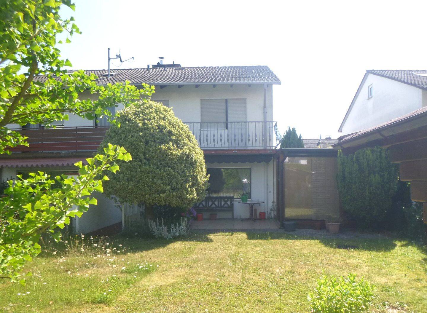 Schnuckelige Doppelhaushälfte mit Wintergarten für die kleine Familie in ruhiger Lage!, 63505 Langenselbold