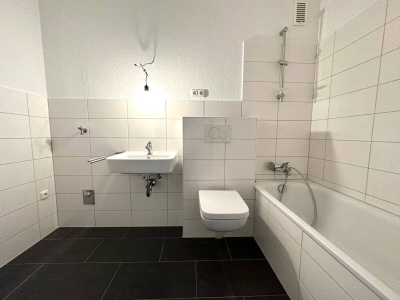 Anmietung nur mit ZWEI Personen und WBS