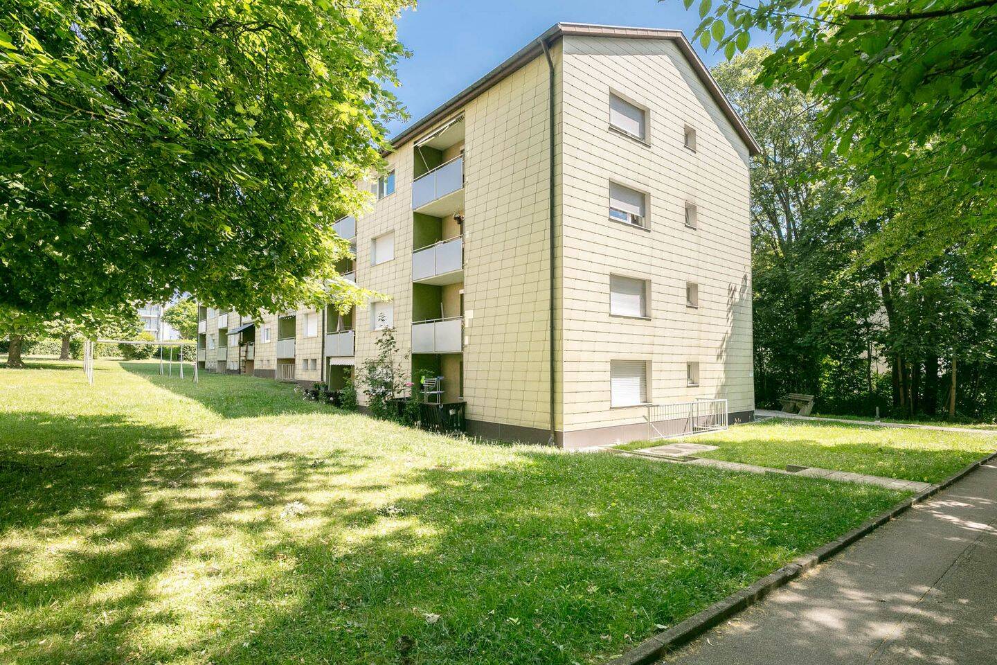 Ruhige 3-Zimmer-Wohnung in Ulm-Böfingen inklusive Garage, 89075 Ulm (Böfingen Eselsberg Mitte Oststadt Söflingen)