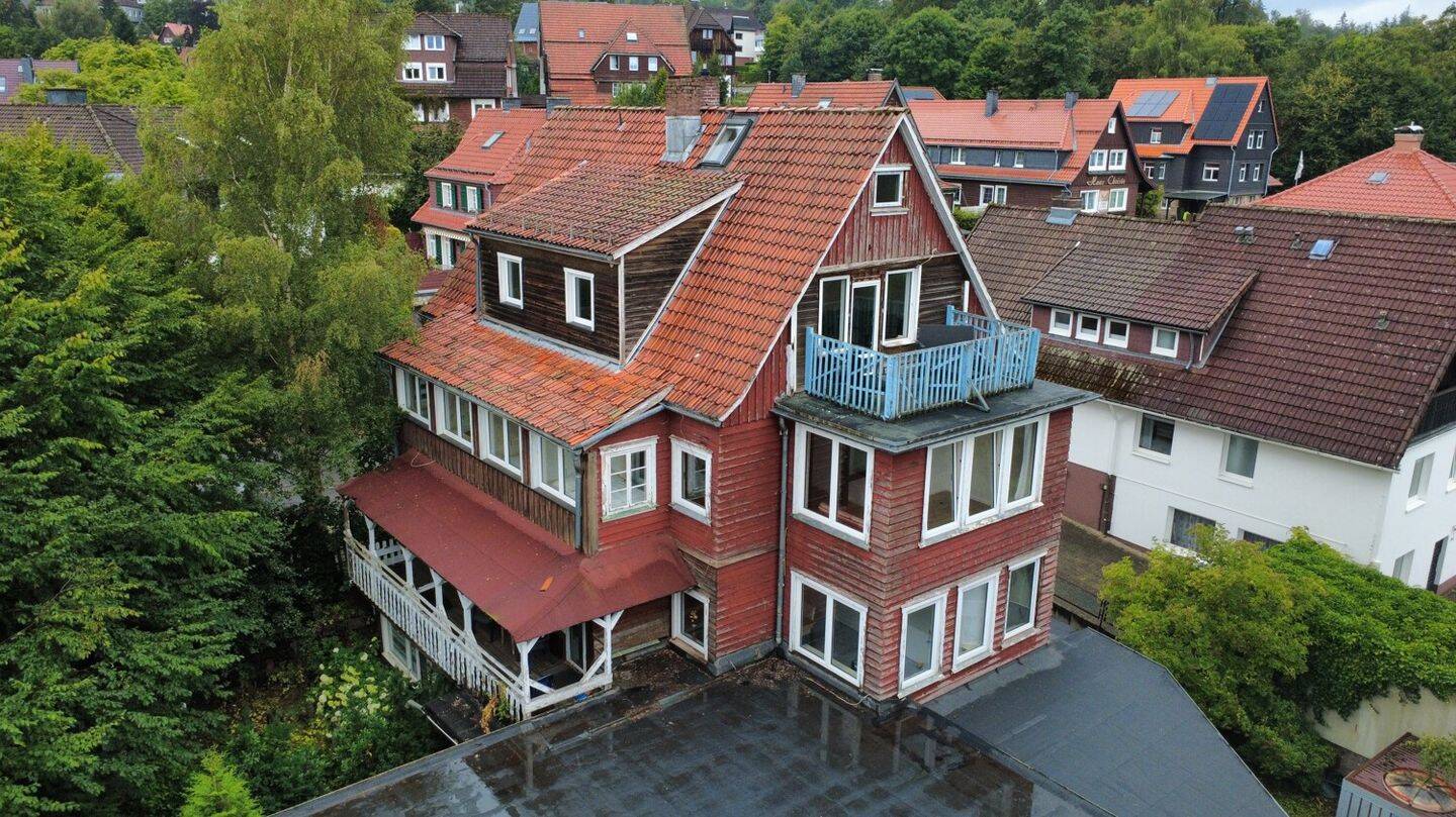 Sanierungsbedürftiges Appartementhaus in guter Lage mit vielseitigem Entwicklungspotential, 38700 Braunlage