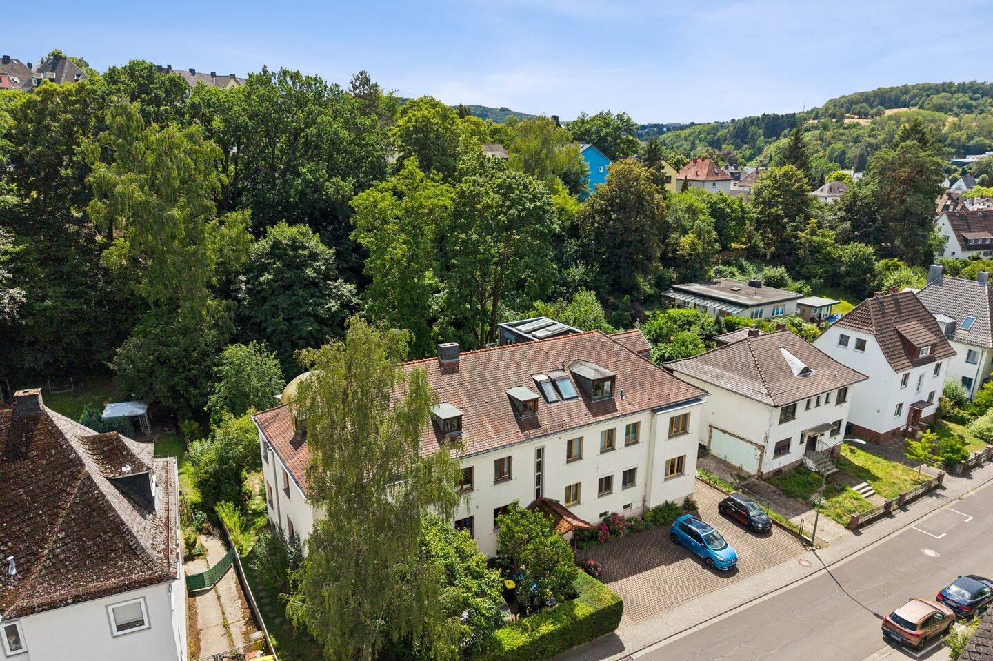 Großzügige Dachgeschosswohnung mit Wintergarten, zwei Balkonen und Blick ins Grüne, 35578 Wetzlar