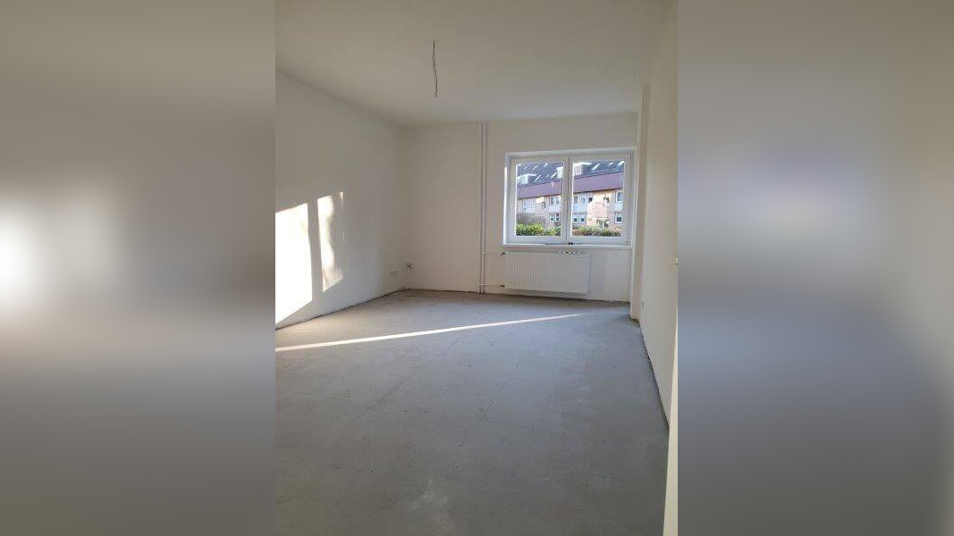sanierte 2,5 Zimmer Wohnung in ruhiger Lage von HH-Farmsen, 22147 Hamburg (Wandsbek Rahlstedt)