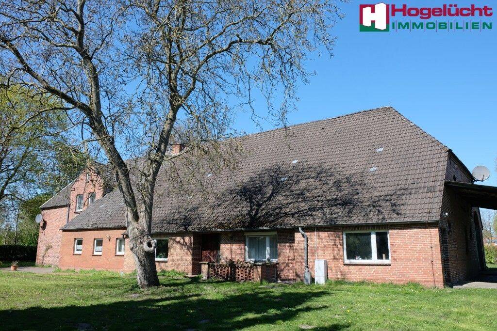 Ein charakterstarker Gulfhof sowie ein separates Einfamilienhaus und ein Nebengebäude/Stall, 26605 Aurich
