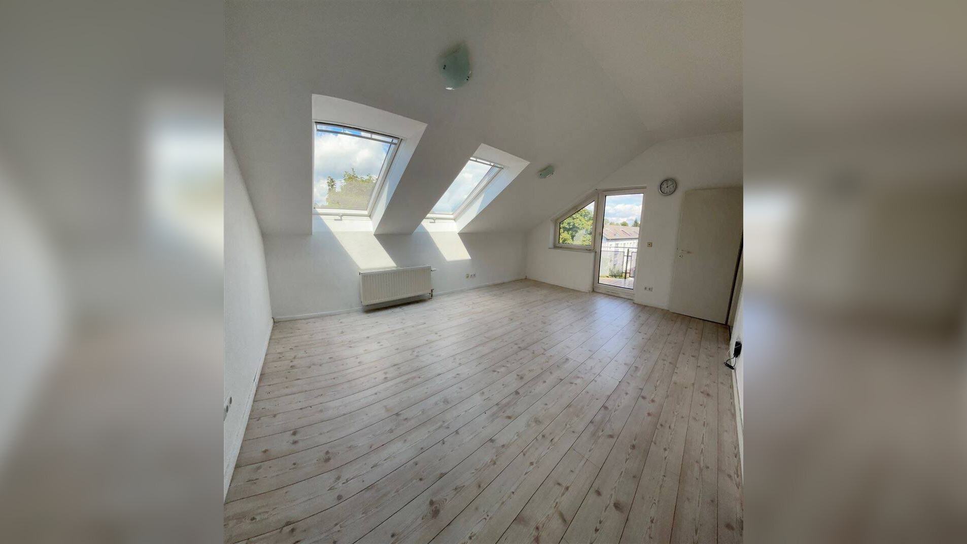 Schicke 2-Zimmer-Wohnung mit Balkon und Tiefgargenstellplatz *** provisionsfrei ***, 76437 Rastatt